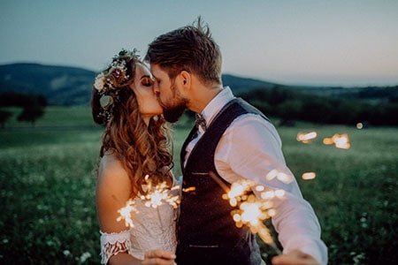 lista-matrimonio-sposi-che-si.baciano