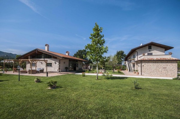 FAMILY FARM  - VAIRANO PATENORA (CE)